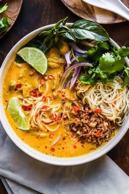  Khao Soi: Un piatto cremoso e speziato che delizierà i tuoi sensi!